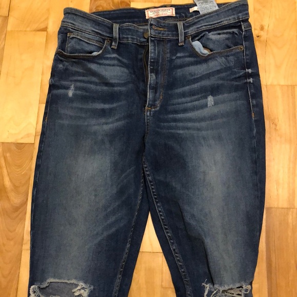 Distressed High wasted 1981 skinny - Picture 5 of 7